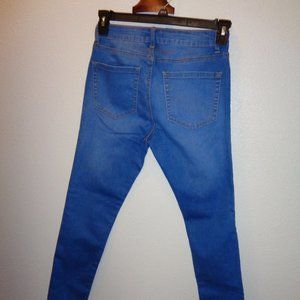 FOREVER 21 Classic Denim Mid Rise Skinny Jeans Size 27 NWT